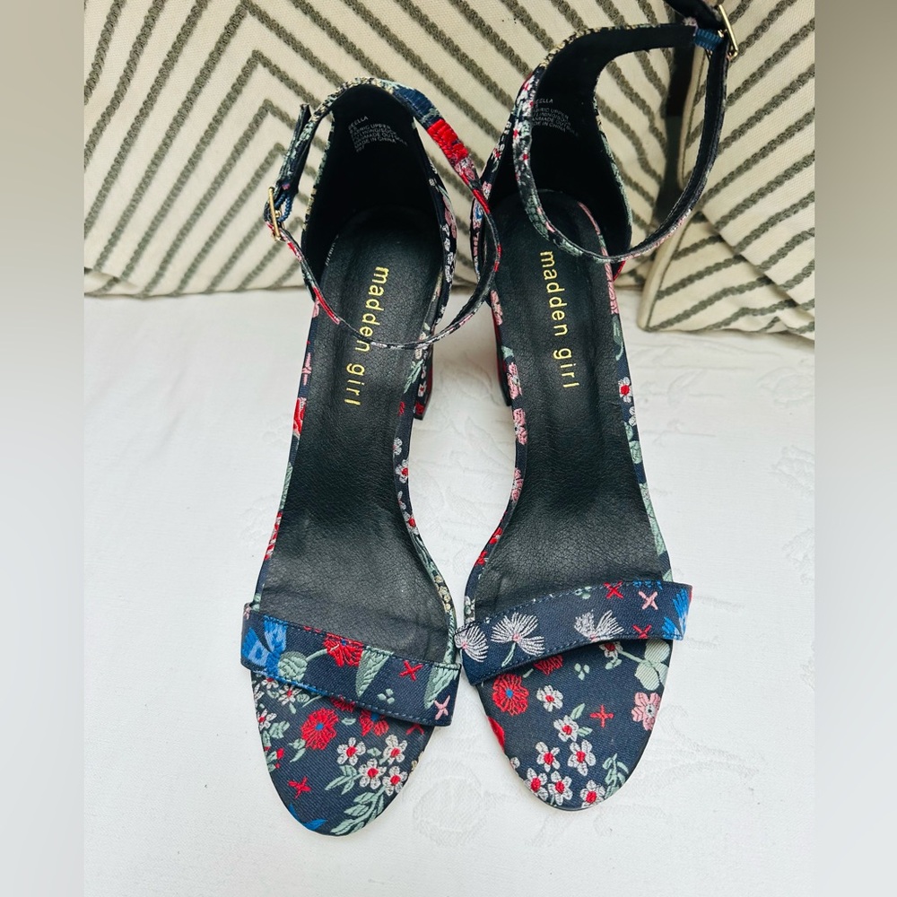 Madden Girl Beella Ankle Strap Sandal - Picture 9 of 12